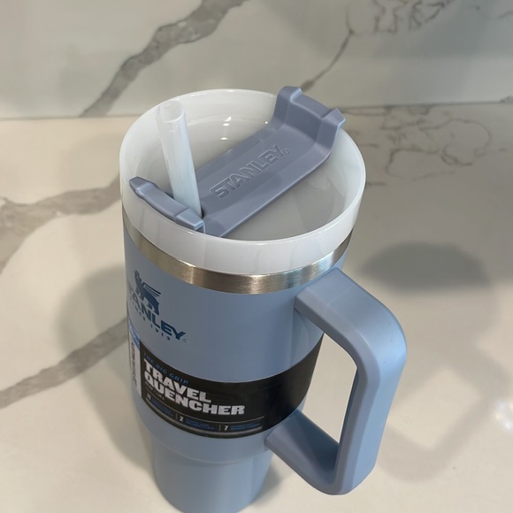 Stanley - OG CHAMBRAY 40 oz. Adventure Quencher Travel Tumbler (Blue) - NWT! - Picture 4 of 5